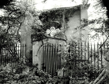 Ongley Mausoleum 1978